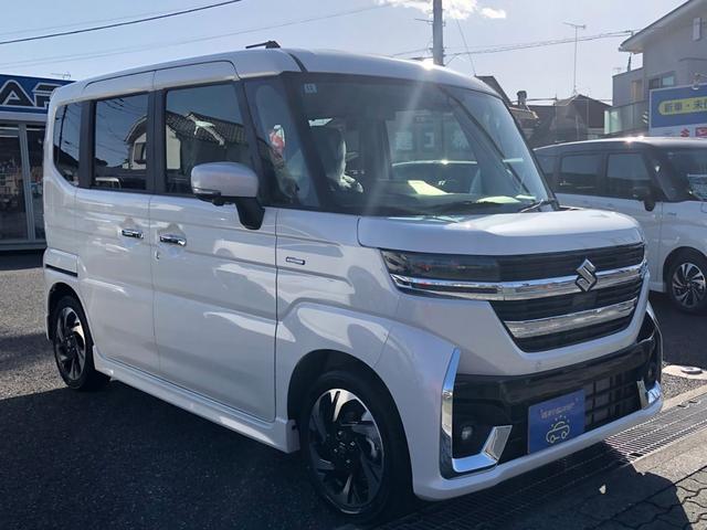 スペーシアカスタム ハイブリッドＸＳターボ　届出済未使用車／９インチ全方位カメラ付スズキｃｏｎｎｅｃｔナビ／スズキセーフティーサポート／クルーズコントロール／ＬＥＤヘッドライト／ＬＥＤルームライト／後席オットマン／運転席・助手席シートヒーター（5枚目）