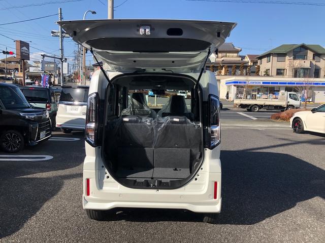 スペーシアカスタム ハイブリッドＸＳターボ　届出済未使用車／９インチ全方位カメラ付スズキｃｏｎｎｅｃｔナビ／スズキセーフティーサポート／クルーズコントロール／ＬＥＤヘッドライト／ＬＥＤルームライト／後席オットマン／運転席・助手席シートヒーター（30枚目）