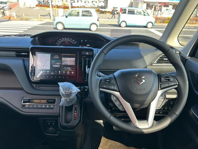 ソリオバンディット ハイブリッドＭＶ　納期３　ヵ月／全カラー対応／新型／全方位モニタ付純正９インチナビ／フルセグＴＶ／Ｂｌｕｅｔｏｏｔｈ／クルーズコントロール／両側パワスラ／シートヒーター／ヘッドアップディスプレイ／（10枚目）