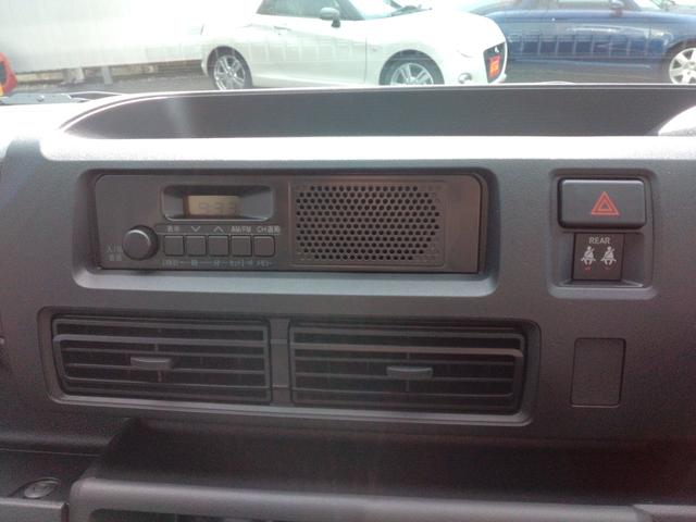 ハイゼットカーゴ ＤＸ　届出済未使用車・衝突軽減ブレーキ・オーバーヘッドシェルフ・コーナーセンサー・キーレスエントリー・パワーウインドウ（13枚目）