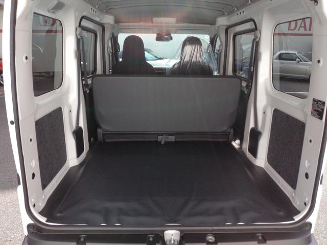 ハイゼットカーゴ ＤＸ　届出済未使用車・衝突軽減ブレーキ・オーバーヘッドシェルフ・コーナーセンサー・キーレスエントリー・パワーウインドウ（21枚目）