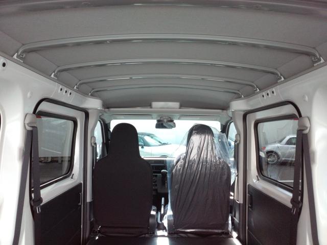 ハイゼットカーゴ ＤＸ　届出済未使用車・衝突軽減ブレーキ・オーバーヘッドシェルフ・コーナーセンサー・キーレスエントリー・パワーウインドウ（23枚目）