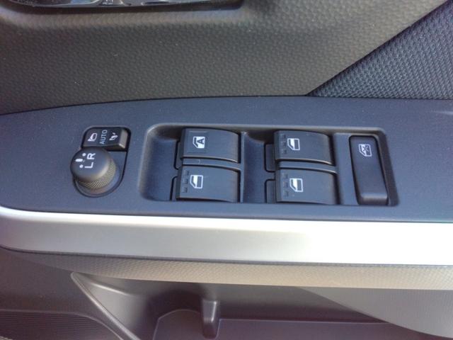 ルーミー カスタムＧ－Ｔ　純正ナビ（フルセグＴＶ・Ｂｌｕｅｔｏｏｔｈ）・パノラマモニター・ＥＴＣ・ドライブレコーダー・衝突軽減ブレーキ・両側電動スライドドア・クルーズコントロール・シートヒーター・ＬＥＤヘッドランプ・記録簿有（17枚目）