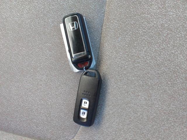 Ｎ－ＯＮＥ オリジナル　ＬＥＤヘッドランプ・クルーズコントロール・前後ドライブレコーダー・ホンダセンシング・ＣＤチューナー・電動パーキングブレーキ・オートライト・ワンオーナー車・記録簿有（17枚目）