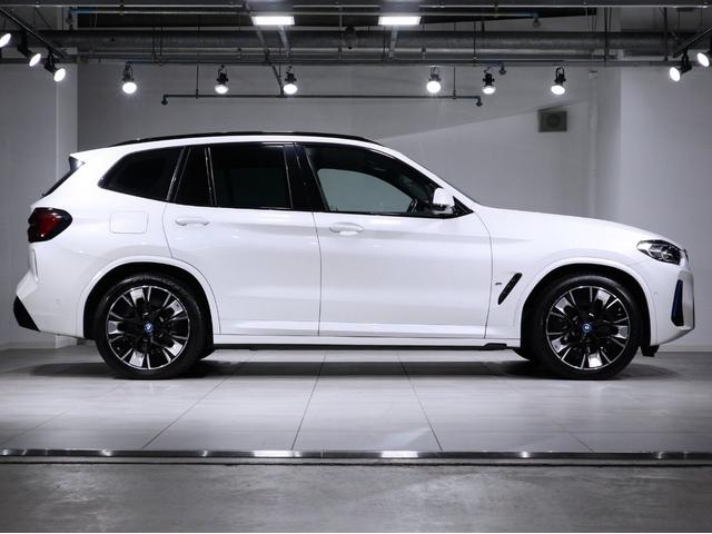 iX3 Mスポーツ 黒革 ヘッドアップディスプレイ Apple Car Playハーマンカードン ワイヤレスチャージング ジェスチャーコントロール ステアリングヒーター Fシートヒーティング 20AW(6枚目)