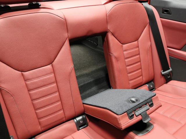 ４シリーズ Ｍ４４０ｉ　ｘＤｒｉｖｅカブリオレ　赤革　ドライビングアシスト　ヘッドアップディスプレイ　ワイヤレスチャージング　ステアリングヒーター　Ｆシートヒーティング　ハーマンカードン　トップビューカメラ　１９ＡＷ（36枚目）