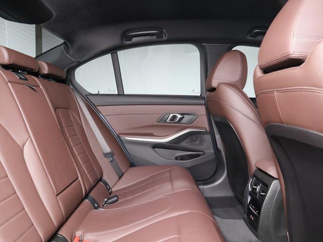３シリーズ ３２０ｄ　ｘＤｒｉｖｅ　Ｍスポーツ　モカレザー　カーブドディスプレイ　アクティブクルーズ　ヘッドアップディスプレイ　Ｆシートヒーティング　ワイヤレスチャージング　Ａｐｐｌｅ　Ｃａｒ　Ｐｌａｙ　１８ＡＷ（9枚目）