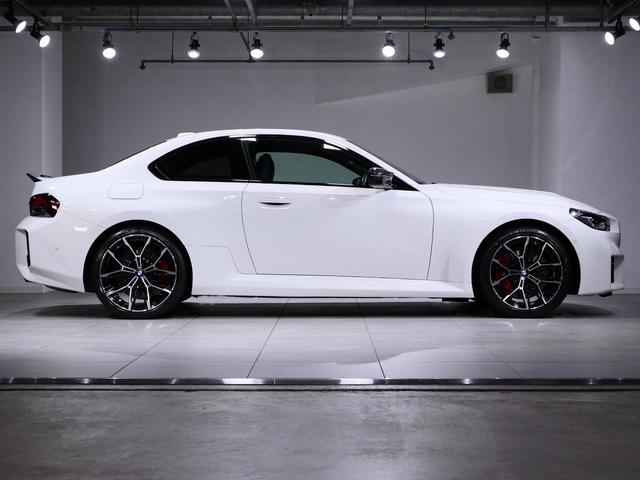 Ｍ２ ベースグレード　ハイラインパッケージ　ＢＭＷ認定中古車２年保証付　ブラックレザー　サンプロテクションガラス　ハーマンカードン　Ｆ１９ＡＷ　Ｒ２０ＡＷ　カーボンミラーカバー（6枚目）