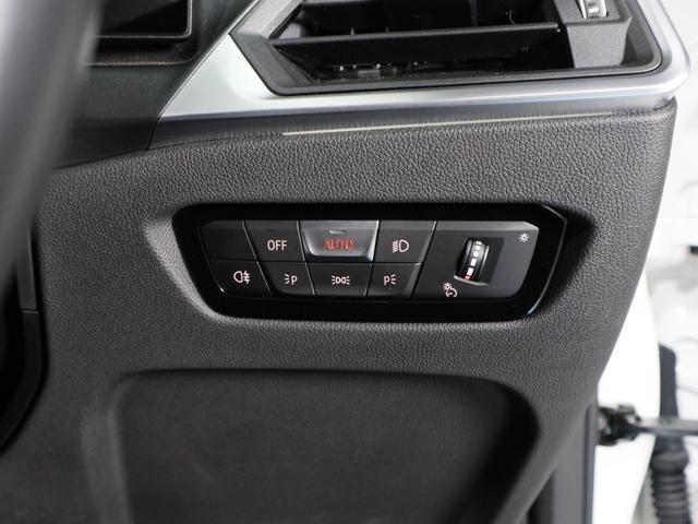 Ｍ２ ベースグレード　ハイラインパッケージ　ＢＭＷ認定中古車２年保証付　ブラックレザー　サンプロテクションガラス　ハーマンカードン　Ｆ１９ＡＷ　Ｒ２０ＡＷ　カーボンミラーカバー（27枚目）