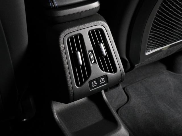 X2 M35i xDrive Mコンパウンドブレーキ ヘッドアップディスプレイ ハーマンカードン ドライビングアシスト ワイヤレスチャージング Fシートヒーティング 21AW(32枚目)