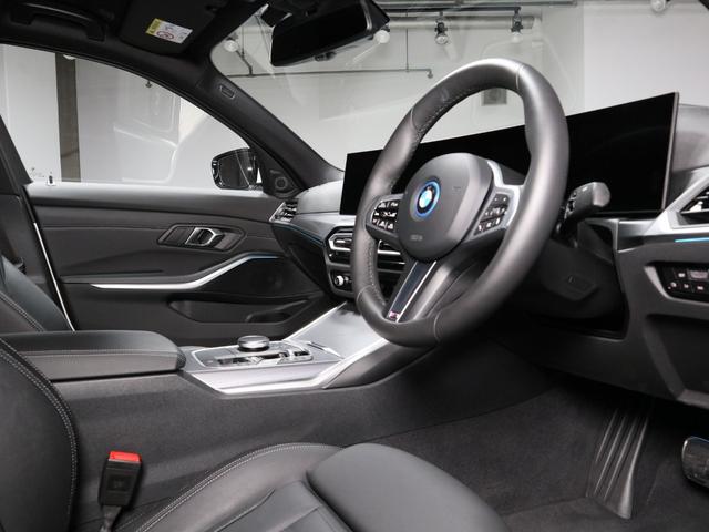 3シリーズ 330e Mスポーツ ハイラインパッケージ ハイラインパッケージ コンフォートパッケージ ブラックレザー オートトランク ヘッドアップディスプレイ Apple Car Play アクティブクルーズ 18AW(4枚目)