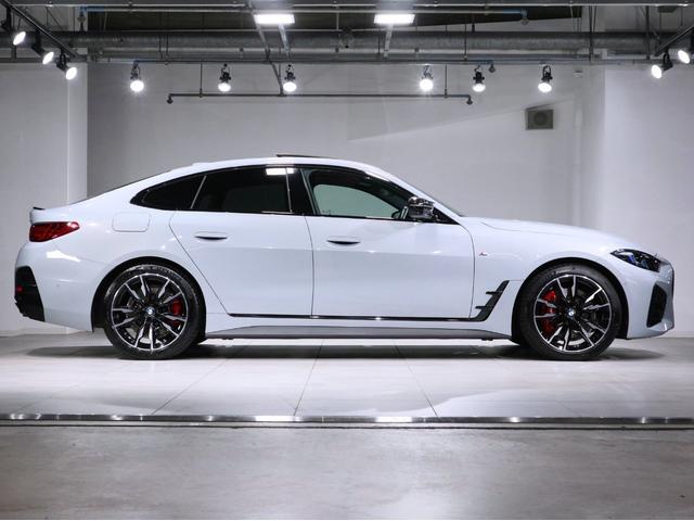 ４シリーズ Ｍ４４０ｉ　ｘＤｒｉｖｅグランクーペ　ガラスサンルーフ　Ｆシートヒーティング　ブラックレザー　１９ＡＷ　ＡＣＣ　ＡｐｐｌｅＣａｒＰｌａｙ（6枚目）