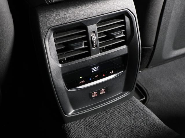 ｉ４ ｅＤｒｉｖｅ　４０　Ｍスポーツ　ＢＭＷ認定中古車２年保証付　サウンドＰ　黒革　ハーマンカードン　ヘッドアップディスプレイ　ステアリングホイールヒーター　地デジ　１８ＡＷ（37枚目）