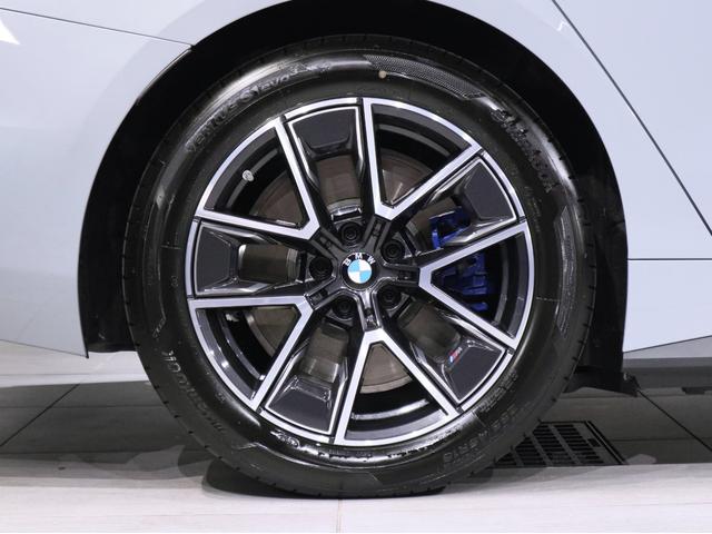 ｉ４ ｅＤｒｉｖｅ　４０　Ｍスポーツ　ＢＭＷ認定中古車２年保証付　サウンドＰ　黒革　ハーマンカードン　ヘッドアップディスプレイ　ステアリングホイールヒーター　地デジ　１８ＡＷ（43枚目）