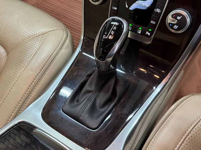 V70 T5 クラシック アダプティブクルーズコントロール ベージュレザーエアシート サンルーフ Harman/Kardon キセノンライト 電動リアゲート ナビTV バックカメラ 液晶メーター シートクーラー 6か月保証付き(37枚目)