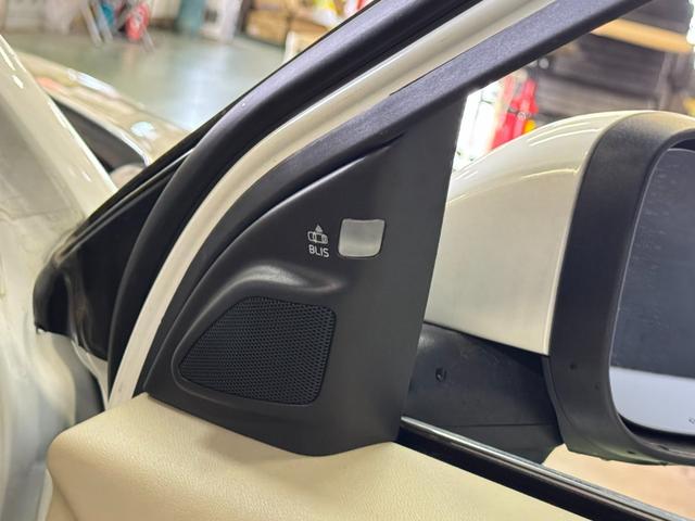 V70 T5 クラシック アダプティブクルーズコントロール ベージュレザーエアシート サンルーフ Harman/Kardon キセノンライト 電動リアゲート ナビTV バックカメラ 液晶メーター シートクーラー 6か月保証付き(44枚目)