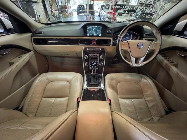 V70 T5 クラシック アダプティブクルーズコントロール ベージュレザーエアシート サンルーフ Harman/Kardon キセノンライト 電動リアゲート ナビTV バックカメラ 液晶メーター シートクーラー 6か月保証付き(51枚目)