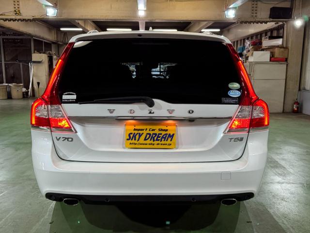 V70 T5 クラシック アダプティブクルーズコントロール ベージュレザーエアシート サンルーフ Harman/Kardon キセノンライト 電動リアゲート ナビTV バックカメラ 液晶メーター シートクーラー 6か月保証付き(60枚目)