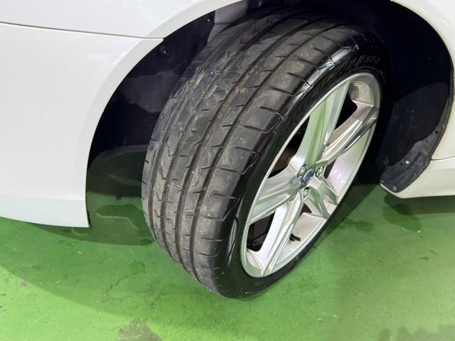 V70 T5 クラシック アダプティブクルーズコントロール ベージュレザーエアシート サンルーフ Harman/Kardon キセノンライト 電動リアゲート ナビTV バックカメラ 液晶メーター シートクーラー 6か月保証付き(64枚目)