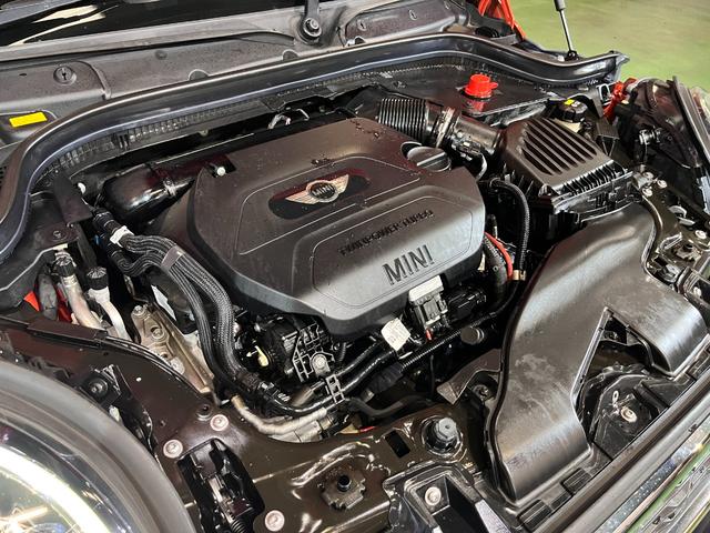 MINI クーパーSD アクティブクルーズコントロール ブラックレザーシート Harman/Kardon/ ドライビングモード LEDライト 前後センサー パドルシフト シートヒーター パーキングアシスト 6か月保証付き(14枚目)