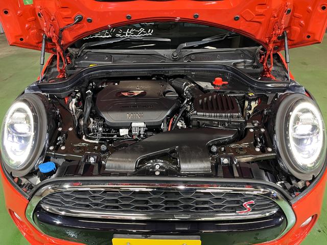 MINI クーパーSD アクティブクルーズコントロール ブラックレザーシート Harman/Kardon/ ドライビングモード LEDライト 前後センサー パドルシフト シートヒーター パーキングアシスト 6か月保証付き(15枚目)