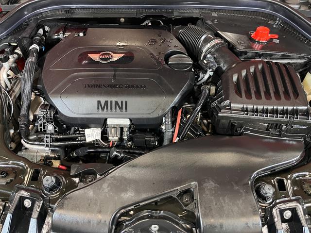 MINI クーパーSD アクティブクルーズコントロール ブラックレザーシート Harman/Kardon/ ドライビングモード LEDライト 前後センサー パドルシフト シートヒーター パーキングアシスト 6か月保証付き(16枚目)