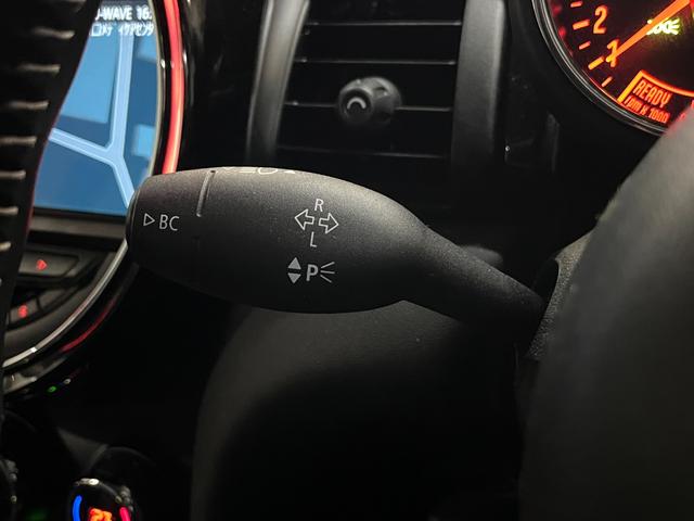 MINI クーパーSD アクティブクルーズコントロール ブラックレザーシート Harman/Kardon/ ドライビングモード LEDライト 前後センサー パドルシフト シートヒーター パーキングアシスト 6か月保証付き(24枚目)