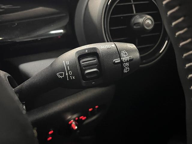 MINI クーパーSD アクティブクルーズコントロール ブラックレザーシート Harman/Kardon/ ドライビングモード LEDライト 前後センサー パドルシフト シートヒーター パーキングアシスト 6か月保証付き(25枚目)