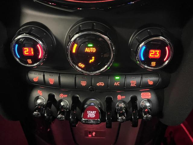 MINI クーパーSD アクティブクルーズコントロール ブラックレザーシート Harman/Kardon/ ドライビングモード LEDライト 前後センサー パドルシフト シートヒーター パーキングアシスト 6か月保証付き(45枚目)