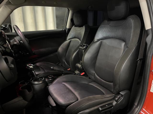 MINI クーパーSD アクティブクルーズコントロール ブラックレザーシート Harman/Kardon/ ドライビングモード LEDライト 前後センサー パドルシフト シートヒーター パーキングアシスト 6か月保証付き(61枚目)