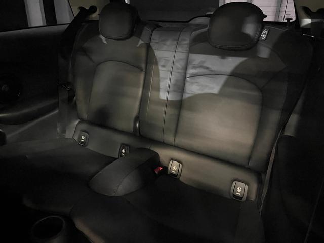 MINI クーパーSD アクティブクルーズコントロール ブラックレザーシート Harman/Kardon/ ドライビングモード LEDライト 前後センサー パドルシフト シートヒーター パーキングアシスト 6か月保証付き(72枚目)