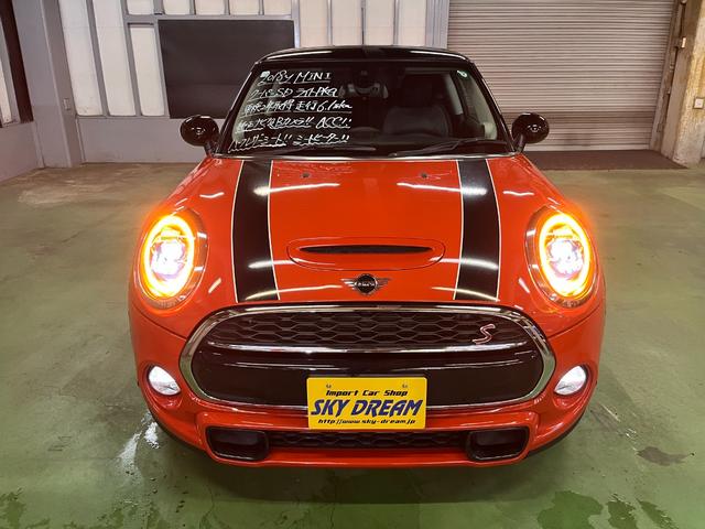 MINI クーパーSD アクティブクルーズコントロール ブラックレザーシート Harman/Kardon/ ドライビングモード LEDライト 前後センサー パドルシフト シートヒーター パーキングアシスト 6か月保証付き(77枚目)