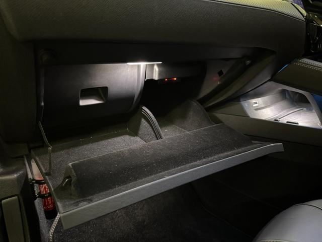 508 GT ブルーHDi 1オーナー パノラマサンルーフ ブラックレザーシート ACC ナイトビジョン Pアシスト 純正ナビ地デジ 全方位カメラ LEDライト アップルカープレイ ワイヤレス充電 電動リアゲート 6か月保証付き(46枚目)