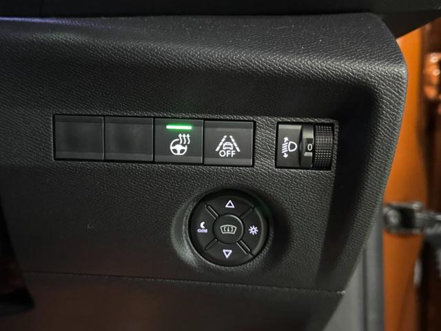 C4 シャイン ブルーHDi サンルーフ アダプティブクルーズコントロール アクティブセーフティブレーキ LEDライト アップルカープレイ レザーシート 液晶メーター ヘッドアップディスプレイ Bカメラ 前後センサ 6か月保証付き(19枚目)