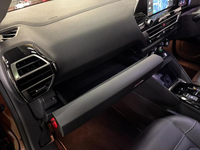 C4 シャイン ブルーHDi サンルーフ アダプティブクルーズコントロール アクティブセーフティブレーキ LEDライト アップルカープレイ レザーシート 液晶メーター ヘッドアップディスプレイ Bカメラ 前後センサ 6か月保証付き(46枚目)