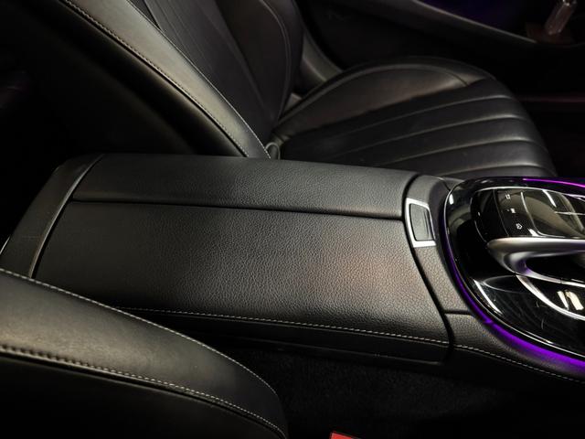 Ｅクラス Ｅ４００　４マチック　エクスクルーシブ　パノラマサンルーフ　ブラックレザーシート　レーダーセーフティパッケージ　アップルカープレイ　純正ナビＴＶ　全方位カメラ　ＬＥＤライト　液晶メーター　ブルメスター　パフュームアトマイザー　６か月保証付き（47枚目）