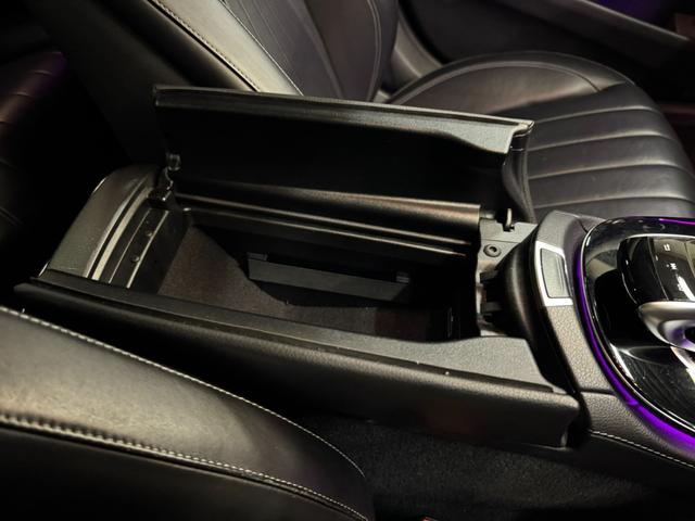 Ｅクラス Ｅ４００　４マチック　エクスクルーシブ　パノラマサンルーフ　ブラックレザーシート　レーダーセーフティパッケージ　アップルカープレイ　純正ナビＴＶ　全方位カメラ　ＬＥＤライト　液晶メーター　ブルメスター　パフュームアトマイザー　６か月保証付き（48枚目）