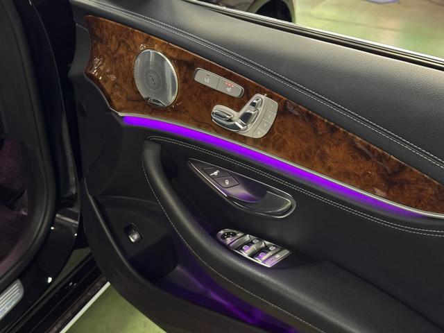 Ｅクラス Ｅ４００　４マチック　エクスクルーシブ　パノラマサンルーフ　ブラックレザーシート　レーダーセーフティパッケージ　アップルカープレイ　純正ナビＴＶ　全方位カメラ　ＬＥＤライト　液晶メーター　ブルメスター　パフュームアトマイザー　６か月保証付き（55枚目）