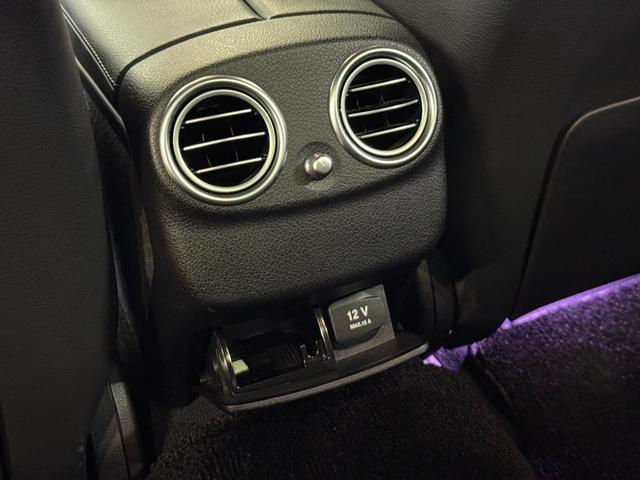 Ｅクラス Ｅ４００　４マチック　エクスクルーシブ　パノラマサンルーフ　ブラックレザーシート　レーダーセーフティパッケージ　アップルカープレイ　純正ナビＴＶ　全方位カメラ　ＬＥＤライト　液晶メーター　ブルメスター　パフュームアトマイザー　６か月保証付き（61枚目）