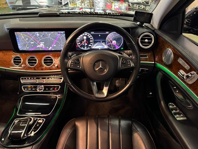 Ｅクラス Ｅ４００　４マチック　エクスクルーシブ　パノラマサンルーフ　ブラックレザーシート　レーダーセーフティパッケージ　アップルカープレイ　純正ナビＴＶ　全方位カメラ　ＬＥＤライト　液晶メーター　ブルメスター　パフュームアトマイザー　６か月保証付き（64枚目）