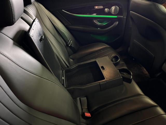 Ｅクラス Ｅ４００　４マチック　エクスクルーシブ　パノラマサンルーフ　ブラックレザーシート　レーダーセーフティパッケージ　アップルカープレイ　純正ナビＴＶ　全方位カメラ　ＬＥＤライト　液晶メーター　ブルメスター　パフュームアトマイザー　６か月保証付き（65枚目）