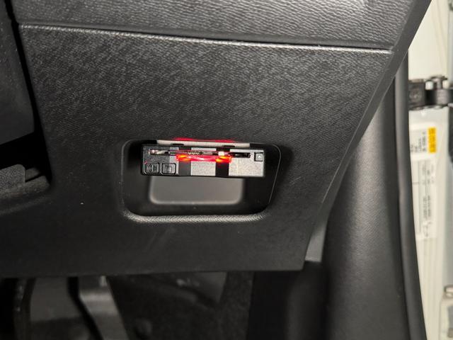 ２００８ アリュール　１オーナー　アダプティブクルーズコントロール　アクティブセーフティブレーキ　前後コーナーセンサー　ＬＥＤヘッドライト　３Ｄ　ｉ－ｃｏｃｋｐｉｔ　Ａｐｐｌｅカープレイ　ワイヤレス充電　６か月保証付き（23枚目）