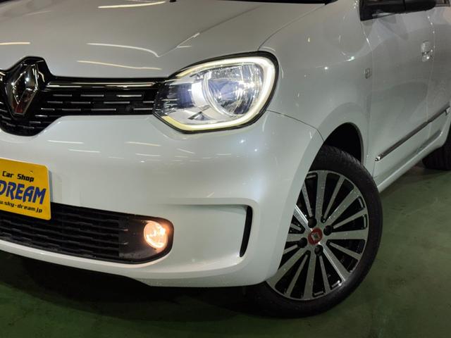 トゥインゴ ルコックスポルティフ　３５０台限定モデル　Ａｐｐｌｅカープレイ　ＬＥＤヘッドライト　純正１６インチアルミ　ハーフレザーシート　オートクルーズコントロール　シートヒーター　バックカメラ　Ｂソナー　ＥＴＣ　６か月保証付き（5枚目）