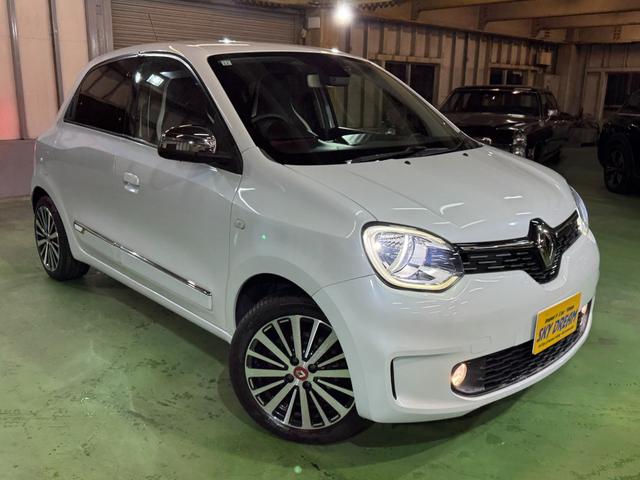 トゥインゴ ルコックスポルティフ　３５０台限定モデル　Ａｐｐｌｅカープレイ　ＬＥＤヘッドライト　純正１６インチアルミ　ハーフレザーシート　オートクルーズコントロール　シートヒーター　バックカメラ　Ｂソナー　ＥＴＣ　６か月保証付き（6枚目）