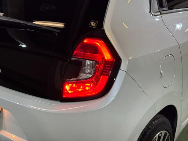 トゥインゴ ルコックスポルティフ　３５０台限定モデル　Ａｐｐｌｅカープレイ　ＬＥＤヘッドライト　純正１６インチアルミ　ハーフレザーシート　オートクルーズコントロール　シートヒーター　バックカメラ　Ｂソナー　ＥＴＣ　６か月保証付き（9枚目）