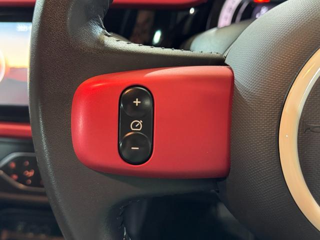 トゥインゴ ルコックスポルティフ　３５０台限定モデル　Ａｐｐｌｅカープレイ　ＬＥＤヘッドライト　純正１６インチアルミ　ハーフレザーシート　オートクルーズコントロール　シートヒーター　バックカメラ　Ｂソナー　ＥＴＣ　６か月保証付き（15枚目）