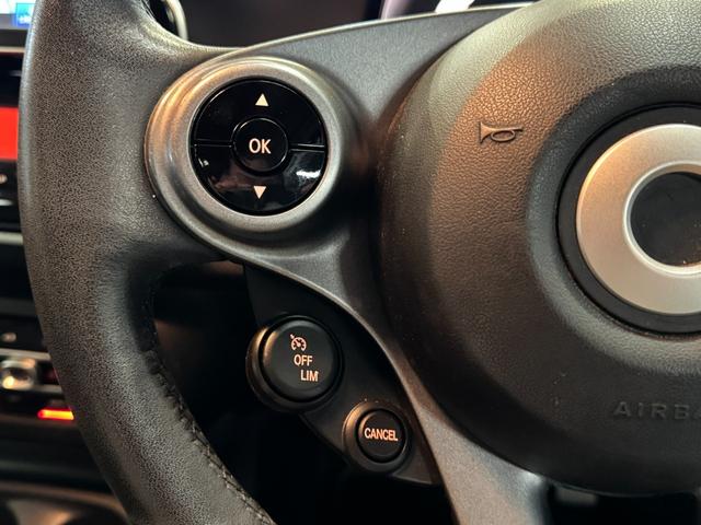 スマートフォーツークーペ ターボ パノラミックガラスルーフ 社外ナビ TV バックカメラ LEDライト 車間距離警告 ブラックレザーシート シートヒーター バックソナー オートクルーズコントロール ETC タコメーター 6か月保証付き(17枚目)