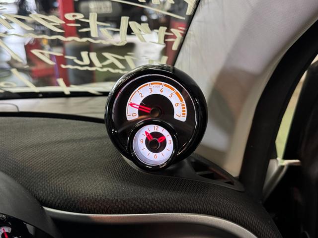 スマートフォーツークーペ ターボ パノラミックガラスルーフ 社外ナビ TV バックカメラ LEDライト 車間距離警告 ブラックレザーシート シートヒーター バックソナー オートクルーズコントロール ETC タコメーター 6か月保証付き(19枚目)