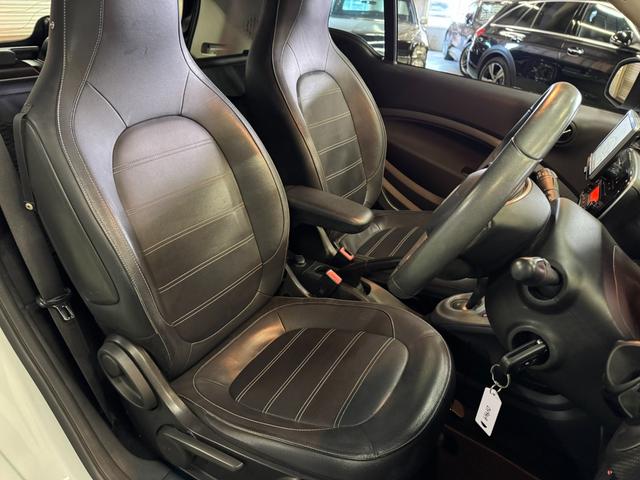 スマートフォーツークーペ ターボ パノラミックガラスルーフ 社外ナビ TV バックカメラ LEDライト 車間距離警告 ブラックレザーシート シートヒーター バックソナー オートクルーズコントロール ETC タコメーター 6か月保証付き(33枚目)