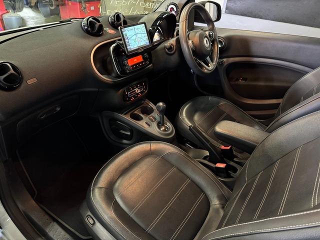 スマートフォーツークーペ ターボ パノラミックガラスルーフ 社外ナビ TV バックカメラ LEDライト 車間距離警告 ブラックレザーシート シートヒーター バックソナー オートクルーズコントロール ETC タコメーター 6か月保証付き(37枚目)